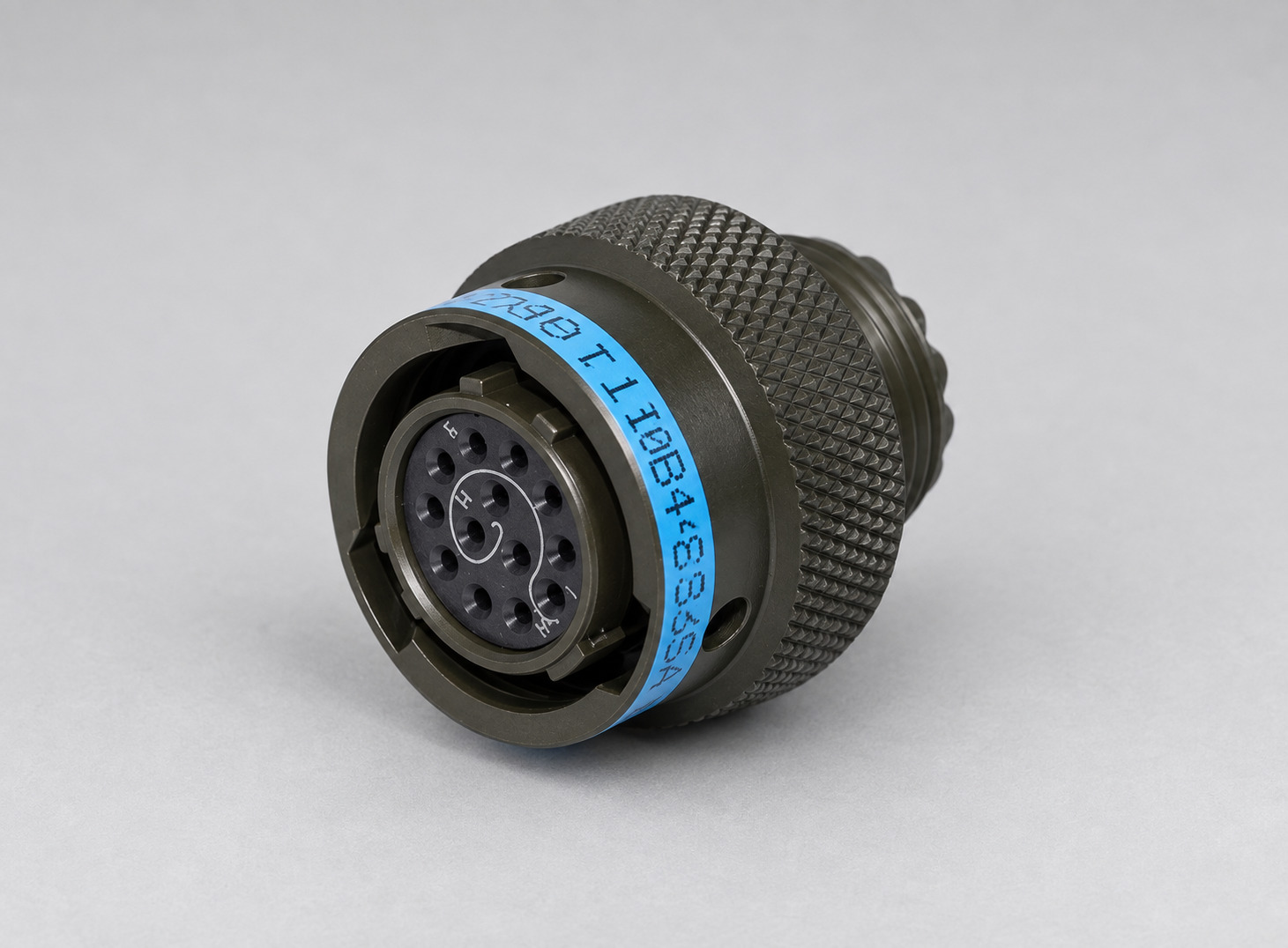 MS27484T10B35SA D38999 MIL-DTL-38999 Series II; Straight plug with grounding fingers gray-background product view