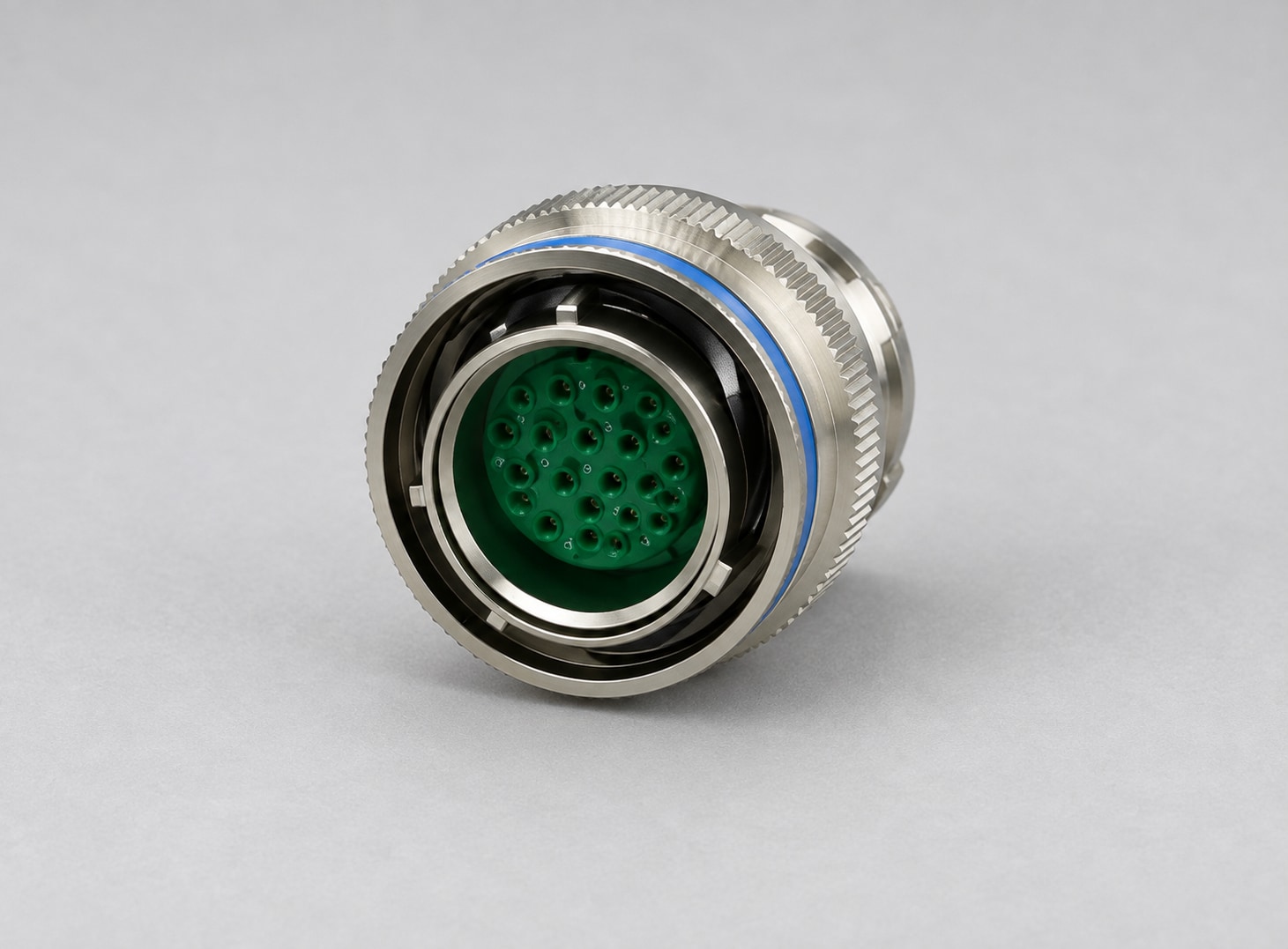 D38999/26FD18PN D38999 MIL-DTL-38999 Series III; Straight plug gray-background product view