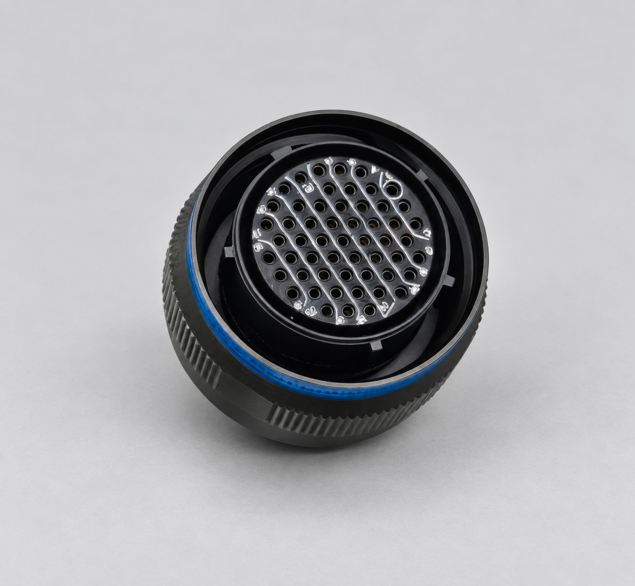 D38999/26WE35SN D38999 MIL-DTL-38999 Series III; Straight plug gray-background product view